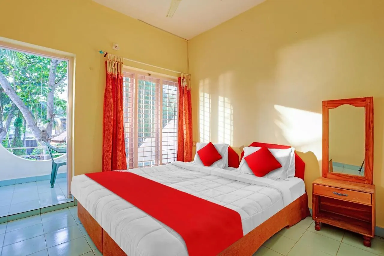 كوفالام Oyo Flagship Sea Side Ayurvedic Beach Resort فندق